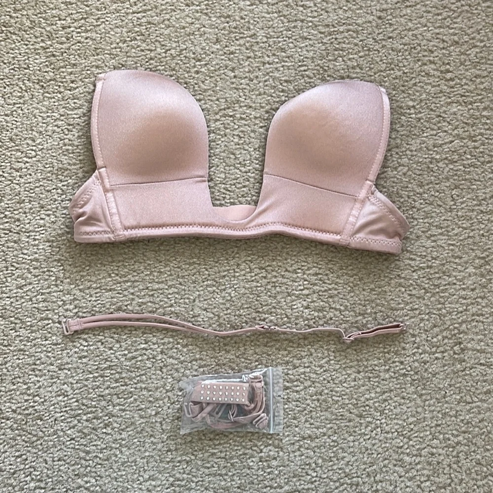 backless bra - Picture 1 of 1